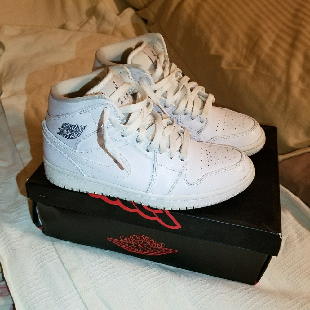 Air Jordan 1 Mid